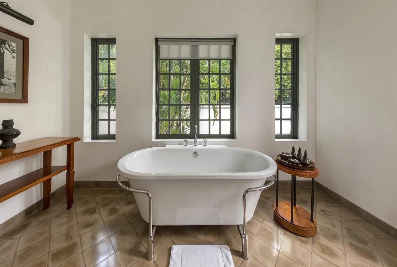 Bathroom Mold Removal in DeWitt Township, MI